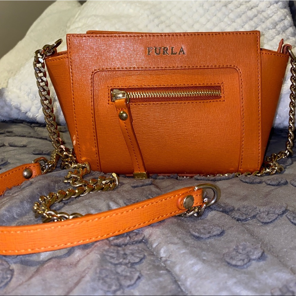 Small cross body bag
